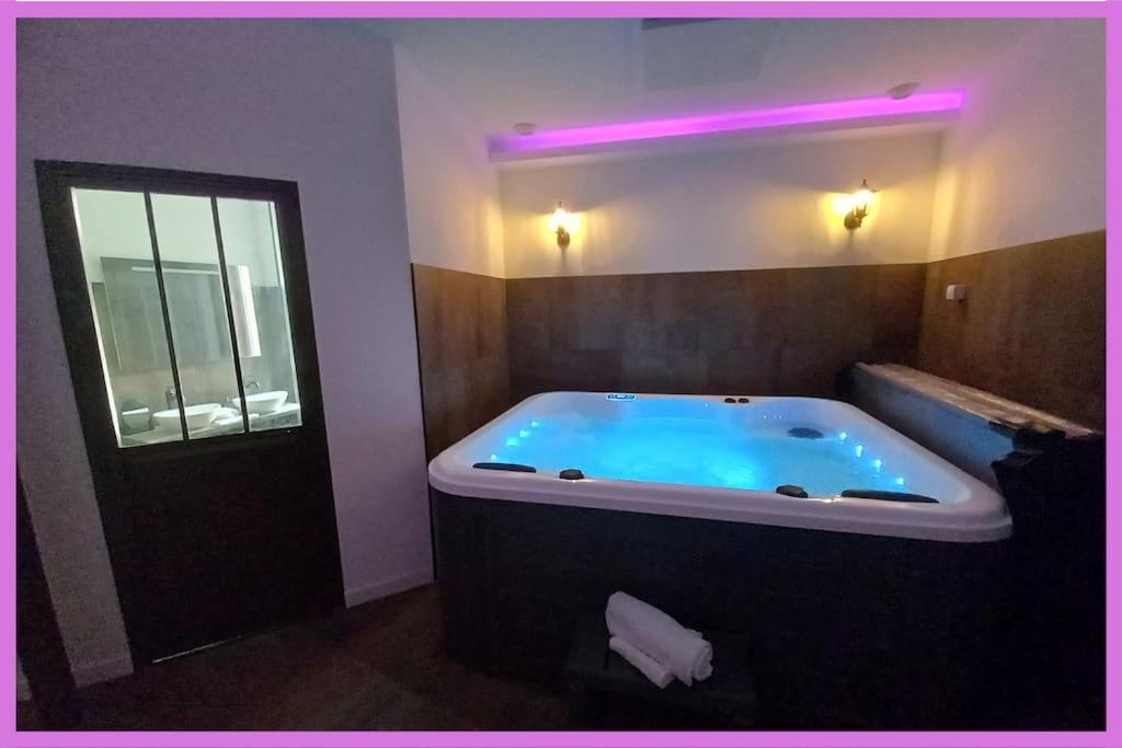 #Fer Rever 63# Spa # Thiers Buitenkant foto